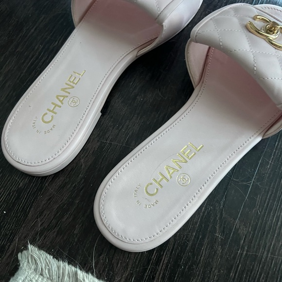 Chanel pink sandals - Picture 3 of 5